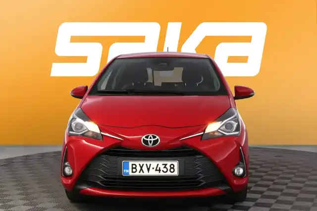 Punainen Viistoperä, Toyota Yaris – BXV-438