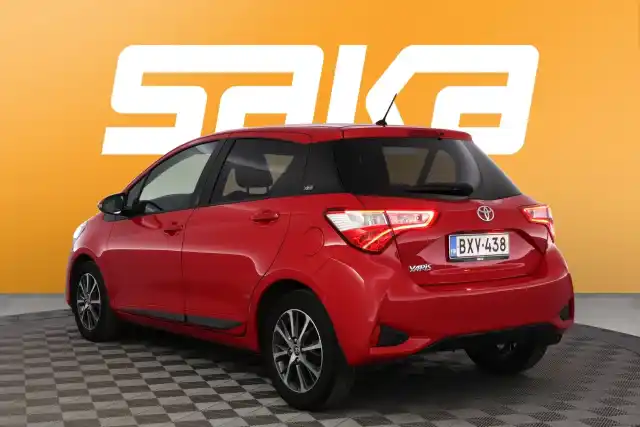 Punainen Viistoperä, Toyota Yaris – BXV-438