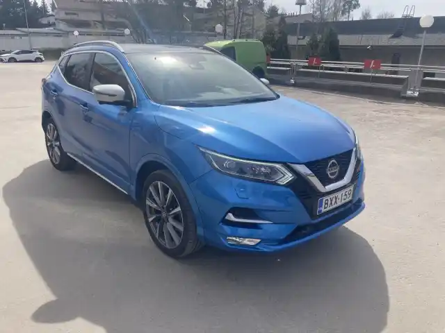Sininen Maastoauto, Nissan Qashqai – BXX-159