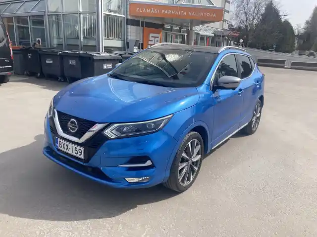 Sininen Maastoauto, Nissan Qashqai – BXX-159
