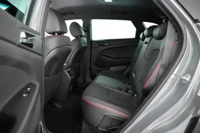 Harmaa Maastoauto, Hyundai Tucson – BXX-399