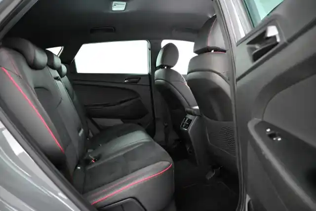 Harmaa Maastoauto, Hyundai Tucson – BXX-399