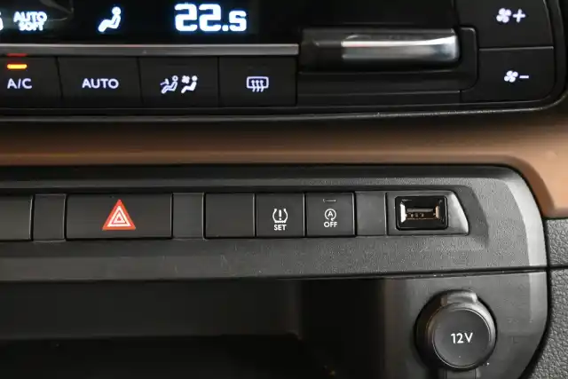 Oranssi Tila-auto, Toyota Proace Verso – BXX-439