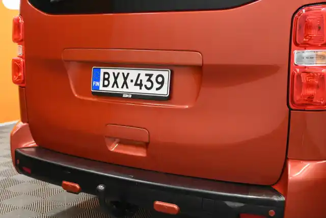 Oranssi Tila-auto, Toyota Proace Verso – BXX-439