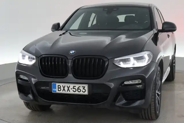 Harmaa Maastoauto, BMW X4 – BXX-563