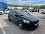 Musta Viistoperä, Volvo V40 – BXZ-200, kuva 2