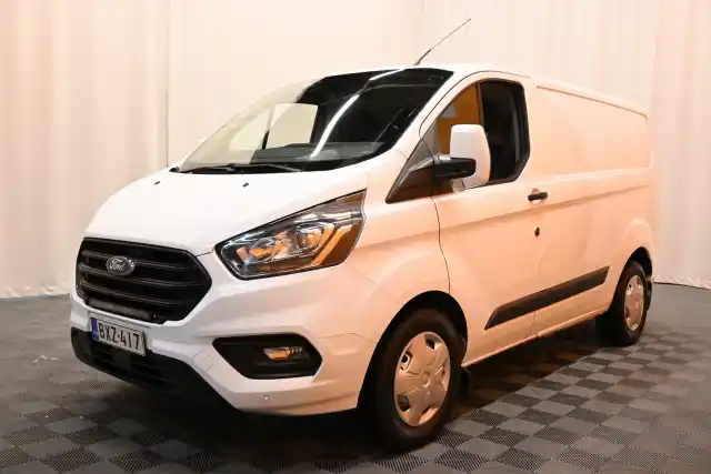 Valkoinen Pakettiauto, Ford Transit Custom – BXZ-417