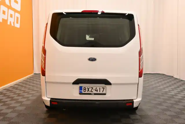 Valkoinen Pakettiauto, Ford Transit Custom – BXZ-417