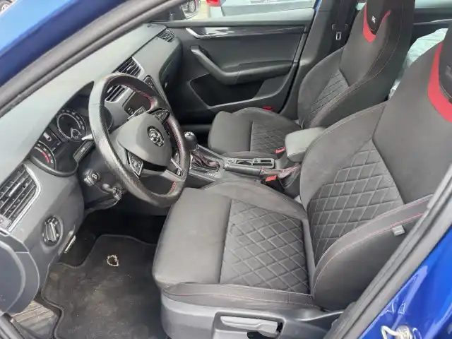 Sininen Farmari, Skoda Octavia – BXZ-510