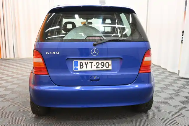 Sininen Farmari, Mercedes-Benz A – BYT-290