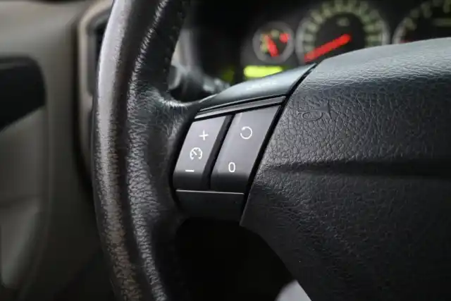 Sininen Sedan, Volvo S60 – CFZ-909