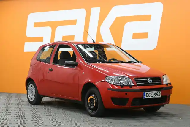 Punainen Viistoperä, Fiat Punto – CGE-895