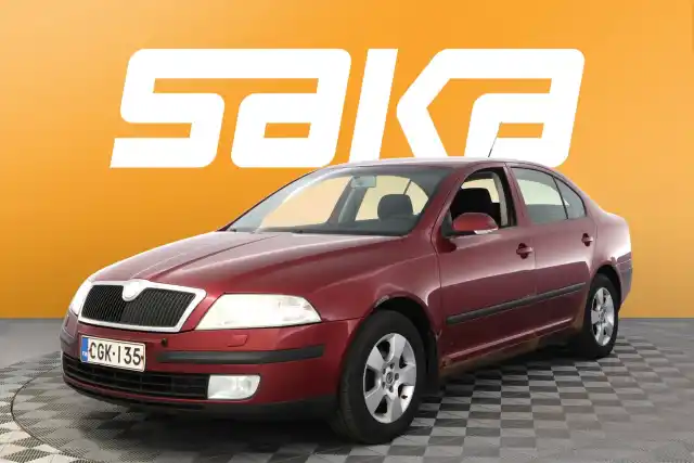 Punainen Sedan, Skoda Octavia – CGK-135