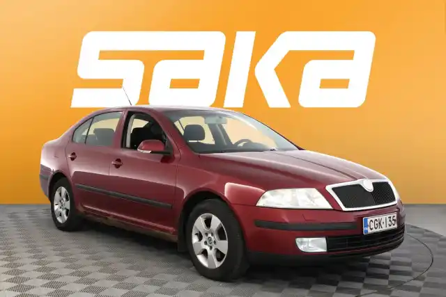 Punainen Sedan, Skoda Octavia – CGK-135