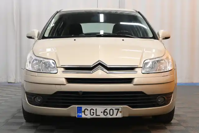 Ruskea Viistoperä, Citroen C4 – CGL-607