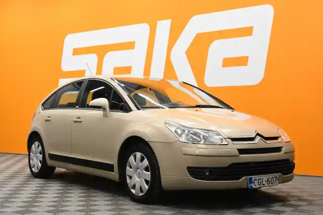 Ruskea (beige) Viistoperä, Citroen C4 – CGL-607