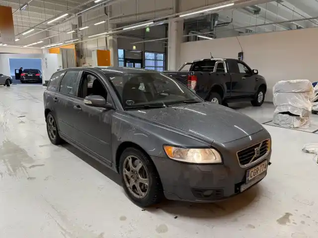 Volvo V50