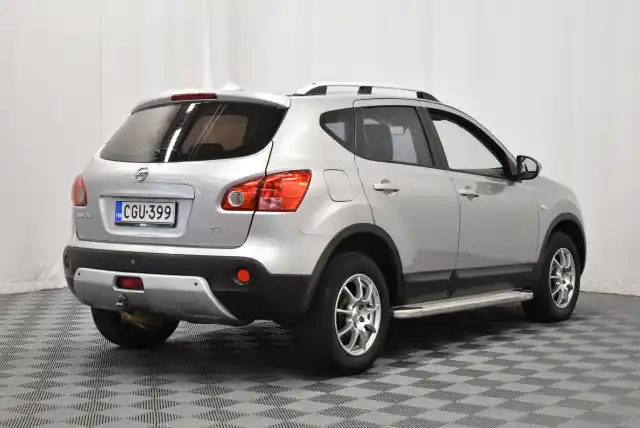 Hopea Maastoauto, Nissan Qashqai – CGU-399