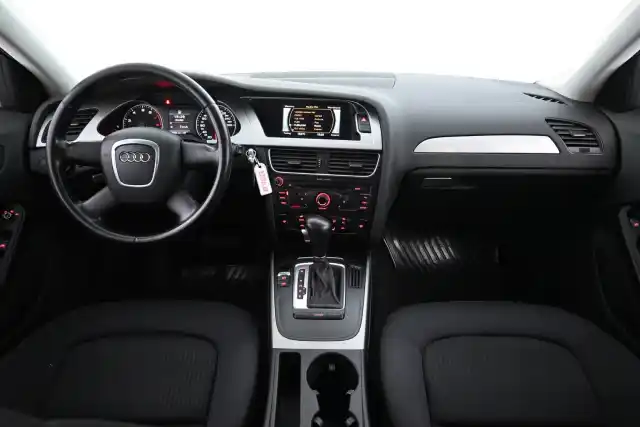 Hopea Farmari, Audi A4 – CGX-873