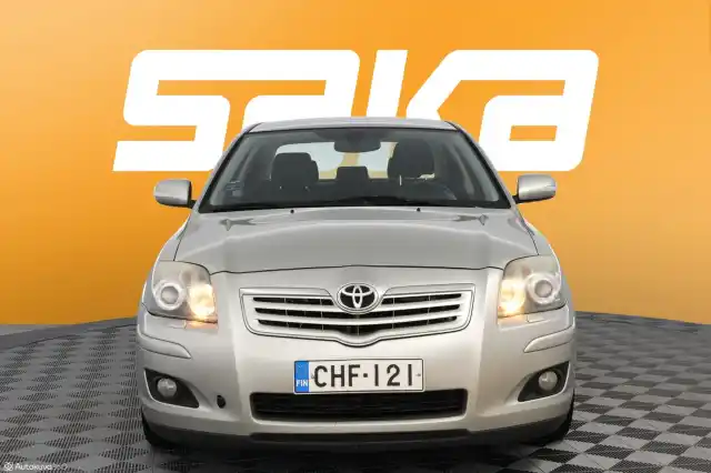 Hopea Sedan, Toyota Avensis – CHF-121