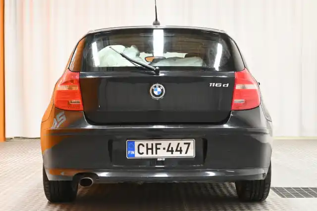 Musta Viistoperä, BMW 116 – CHF-447
