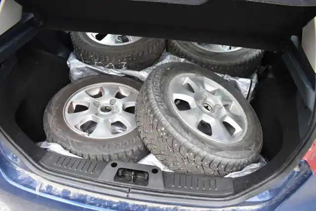Sininen Viistoperä, Ford Fiesta – CHI-507