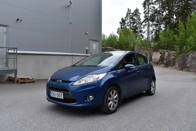 Sininen Viistoperä, Ford Fiesta – CHI-507
