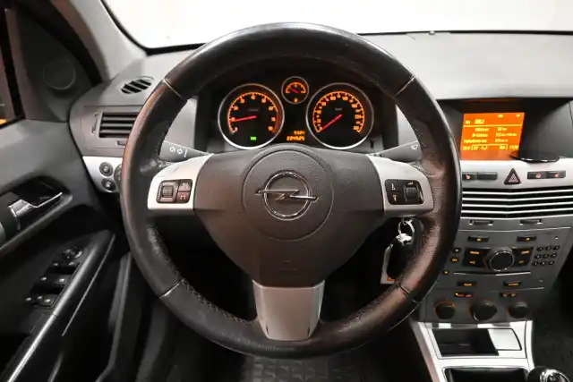 Hopea Farmari, Opel Astra – CHK-506