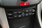 Harmaa Sedan, Honda Accord – CHL-996, kuva 15