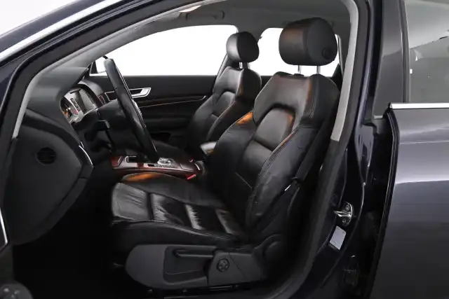 Harmaa Farmari, Audi A6 – CHM-495