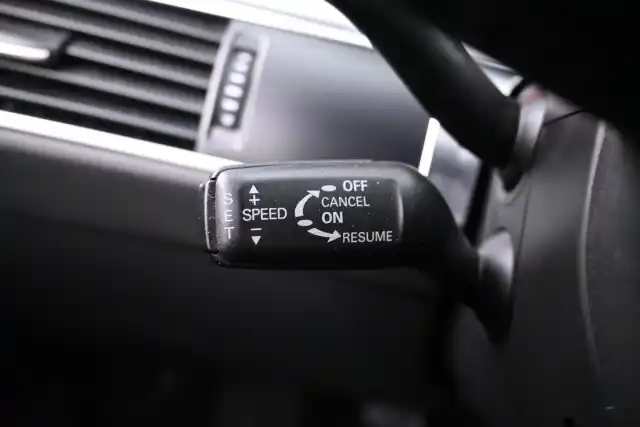 Harmaa Farmari, Audi A6 – CHM-495