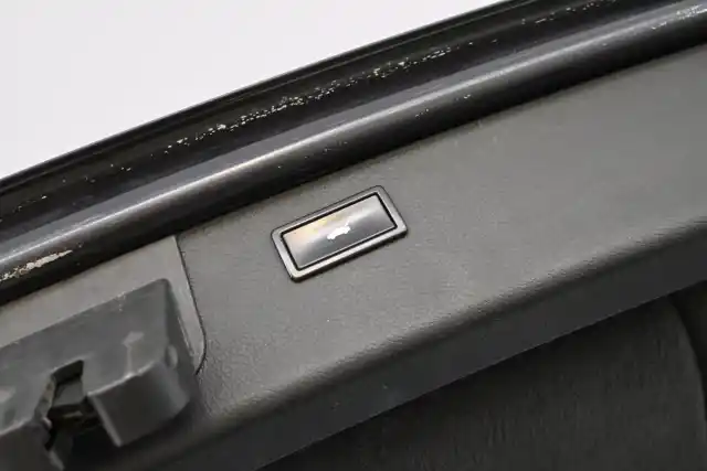 Harmaa Farmari, Audi A6 – CHM-495