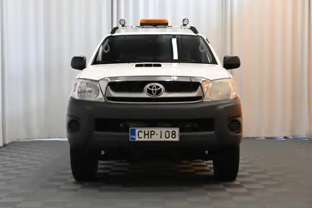 Valkoinen Avolava, Toyota Hilux – CHP-108