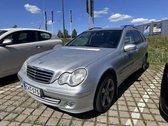 Harmaa Farmari, Mercedes-Benz C – CHT-575