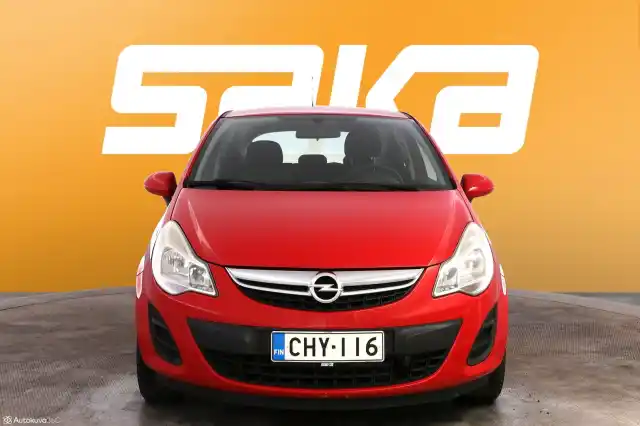 Punainen Viistoperä, Opel Corsa – CHY-116