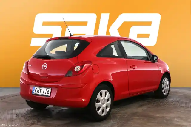 Punainen Viistoperä, Opel Corsa – CHY-116