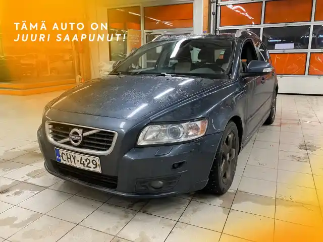 Sininen Tila-auto, Volvo V50 – CHY-429