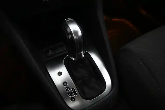 Musta Farmari, Volkswagen Golf – CHZ-651