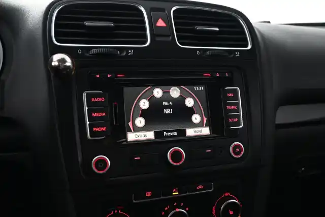 Musta Farmari, Volkswagen Golf – CHZ-651