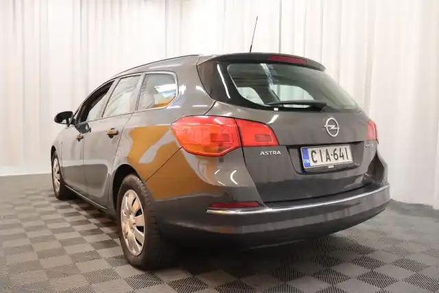 Harmaa Farmari, Opel Astra – CIA-641