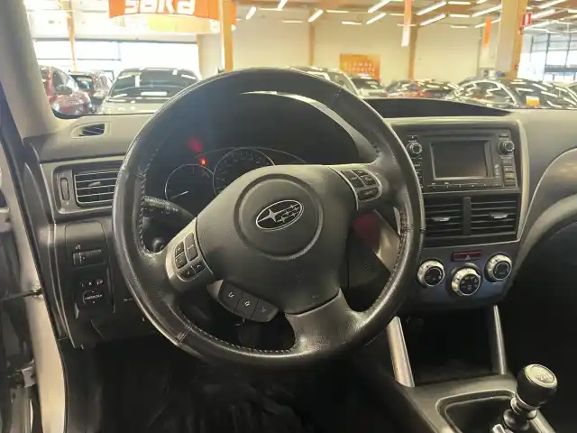 Harmaa Farmari, Subaru Forester – CIB-136
