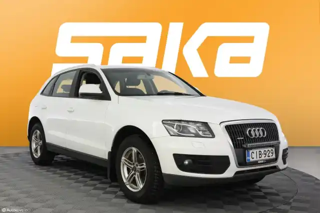 Valkoinen Maastoauto, Audi Q5 – CIB-929