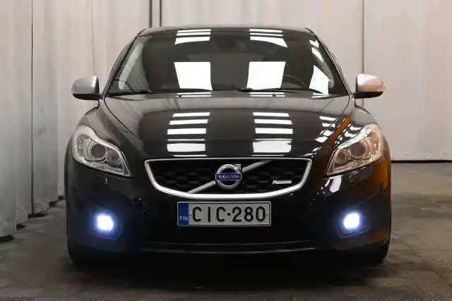 Musta Coupe, Volvo C30 – CIC-280