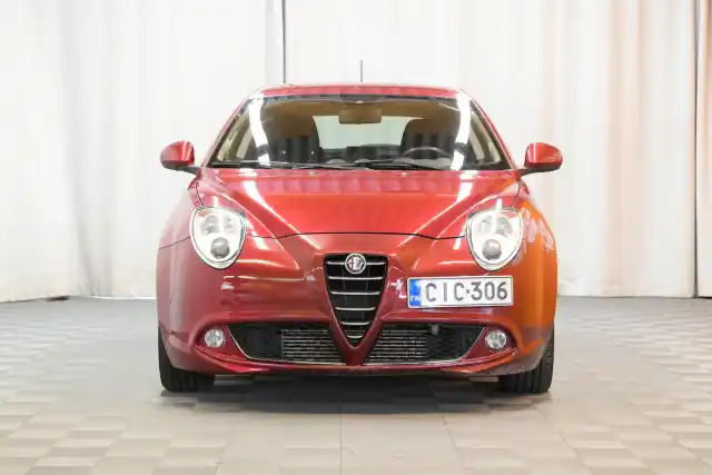 Punainen Viistoperä, Alfa Romeo Mito – CIC-306