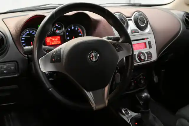 Punainen Viistoperä, Alfa Romeo Mito – CIC-306