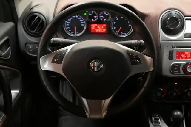 Punainen Viistoperä, Alfa Romeo Mito – CIC-306