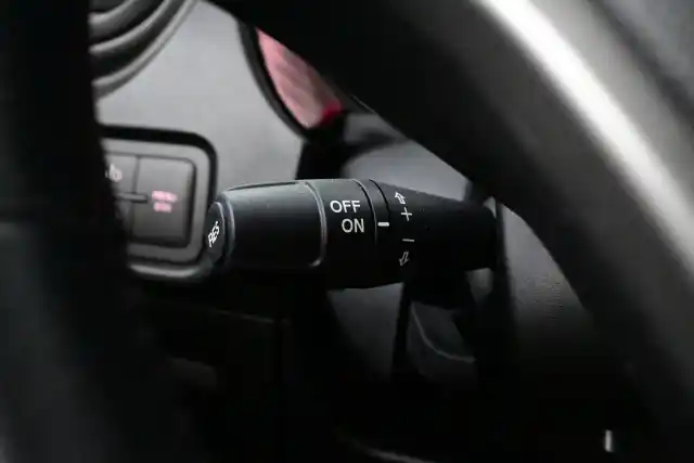 Punainen Viistoperä, Alfa Romeo Mito – CIC-306