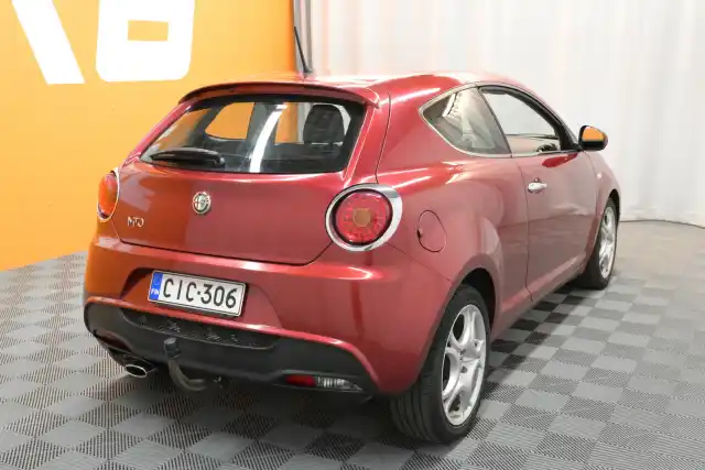 Punainen Viistoperä, Alfa Romeo Mito – CIC-306