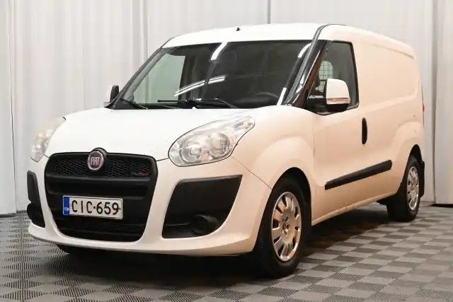 Valkoinen Pakettiauto, Fiat Doblo – CIC-659