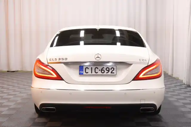 Valkoinen Coupe, Mercedes-Benz CLS – CIC-692